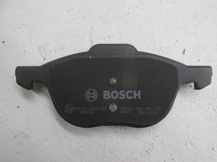 Колодки тормозные передние  (1.4-2.0), FOC-3 (1.6) ,  (BOSCH)