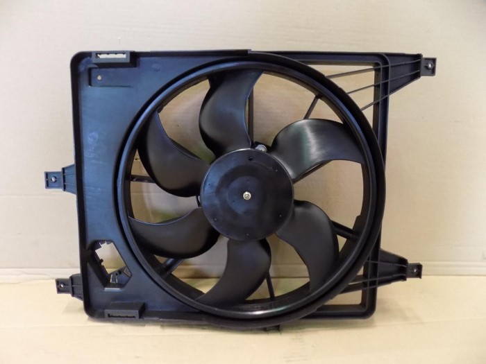 Вентилятор охлаждения радиатора (компл. с кондиционером) LOGAN 1 04-15, SANDERO 1 09-14