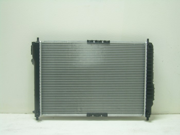 Радиатор охлаждения двигателя 1.2 механика +/- хетчбек AVEO 08-10 (T255)