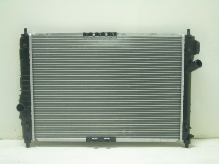 Радиатор охлаждения двигателя 1.2 механика +/- хетчбек AVEO 08-10 (T255)