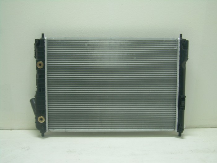 Радиатор охлаждения двигателя 1.4 автомат +/-  хетчбек/SDN AVEO 08-12 (T250/T255)