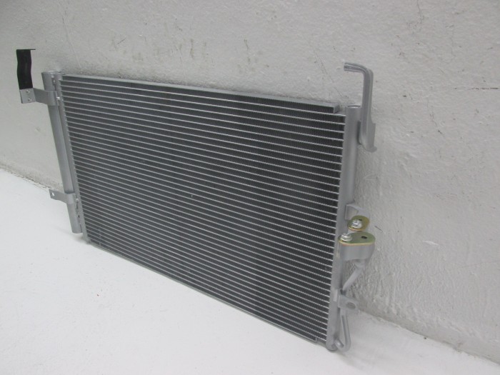 Радиатор кондиционера ELANTRA 3 00-10