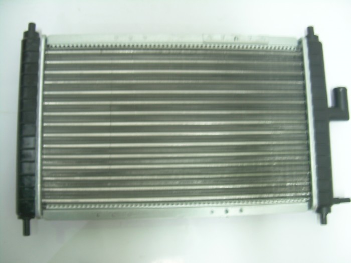 Радиатор охлаждения двигателя механика +/- MATIZ 01-15