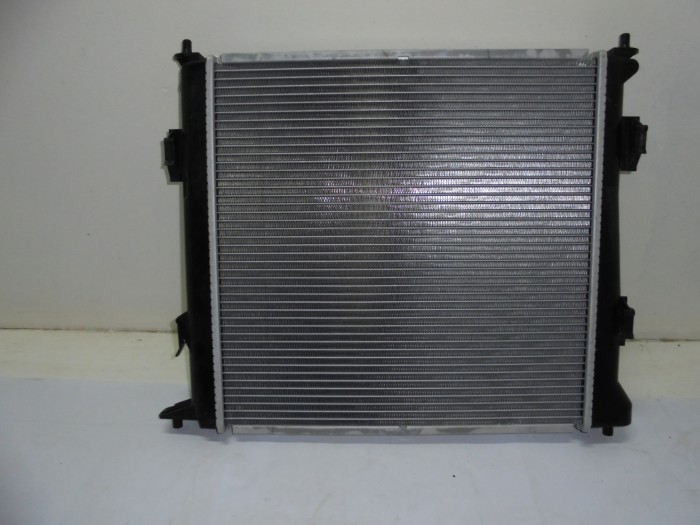 Радиатор охлаждения двигателя 1.6 автомат /  TDi CEED 06-10 ELANTRA 06-11 (HD)