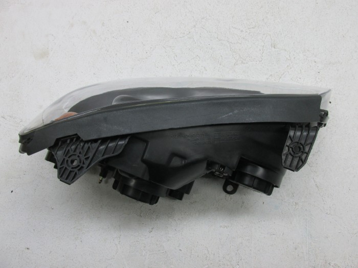 Фара механическая  седан (XD) черная левая  ELANTRA 3 04-10