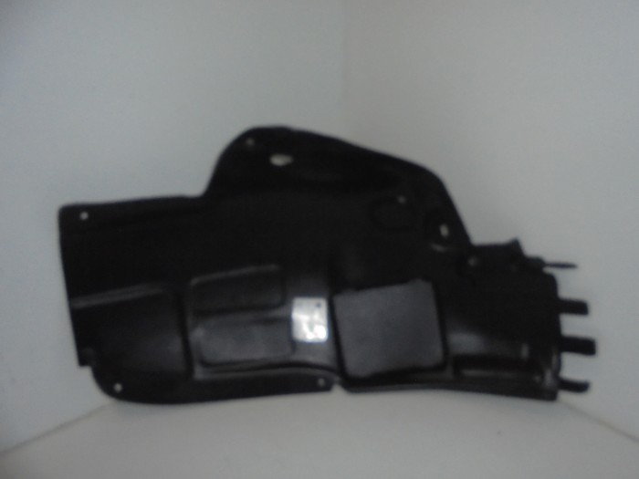Подкрылок передний  передняя часть правый  ZAFIRA 05-11