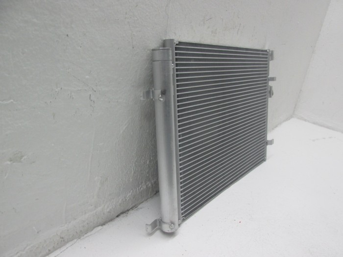 Радиатор кондиционера I-20 08-13