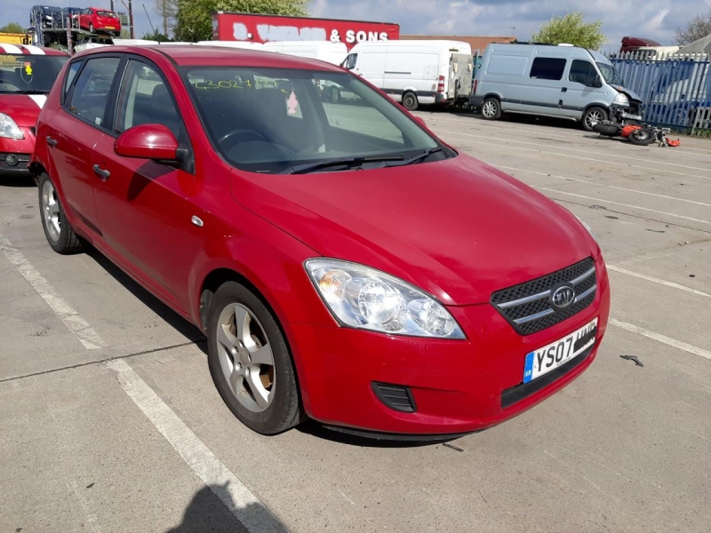 B738, Kia Ceed 2007, 1.4, бензин, МКПП