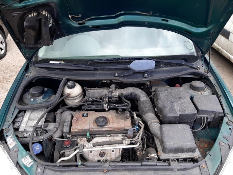 D634, Peugeot 206 2001, 1.4, бензин, МКПП