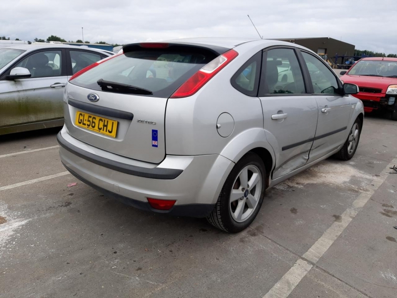 B824, Ford Focus 2006, 1.6, бензин, МКПП