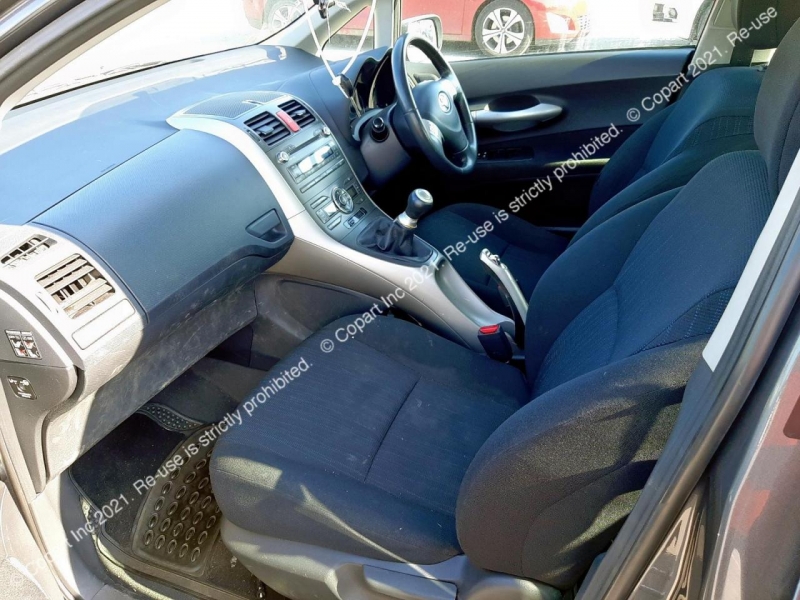 C63, Toyota Auris 2008, 1.6, бензин, МКПП