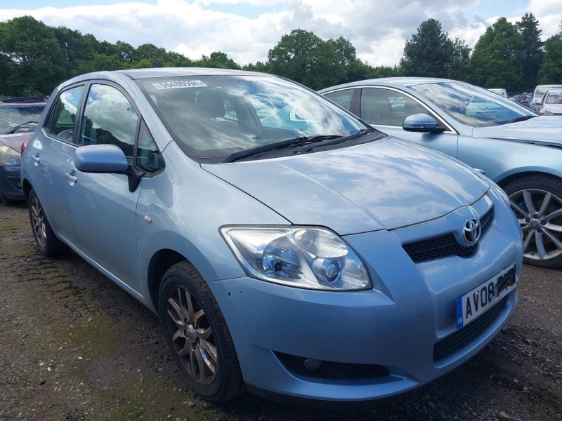 F800, Toyota Auris 2008, 1.6, бензин, МКПП