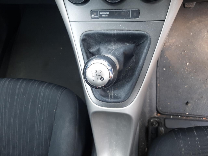 F800, Toyota Auris 2008, 1.6, бензин, МКПП