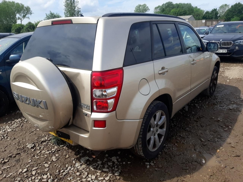N107, Suzuki Grand Vitara 2010, 2.4, бензин, АКПП