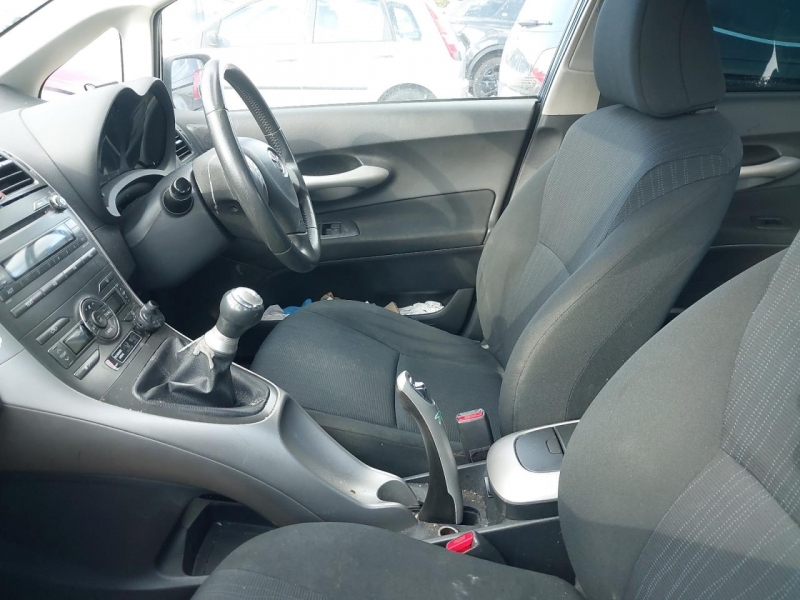 W64, Toyota Auris 2008, 1.4, дизель, МКПП