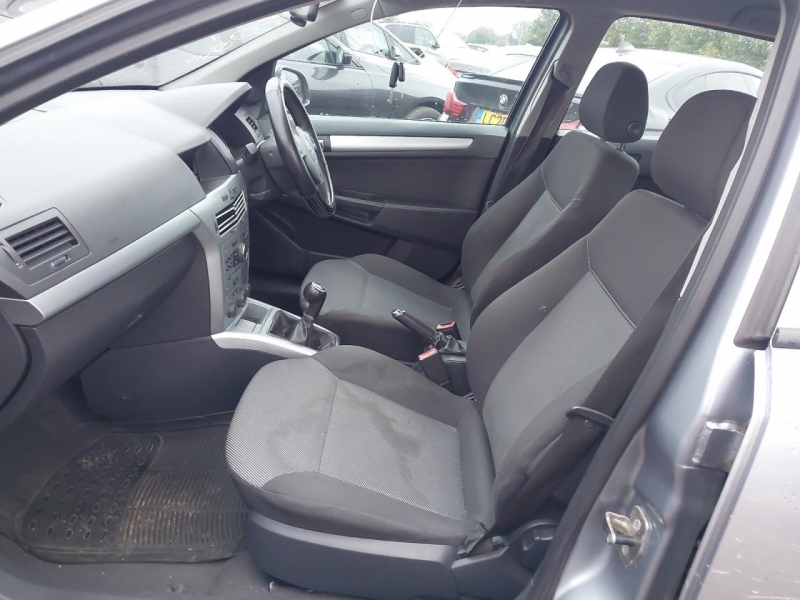 F906, Opel Astra 2009, 1.6, бензин, МКПП