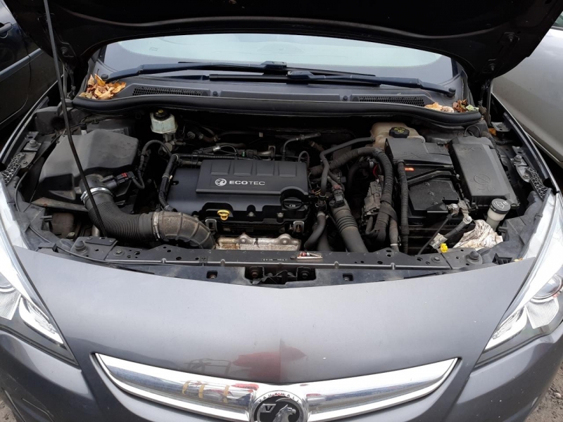 W95, Opel Astra 2012, 1.4, бензин, МКПП