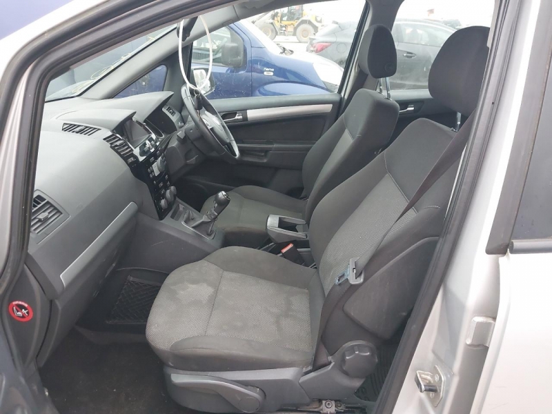 F926, Opel Zafira 2013, 1.8, бензин, МКПП