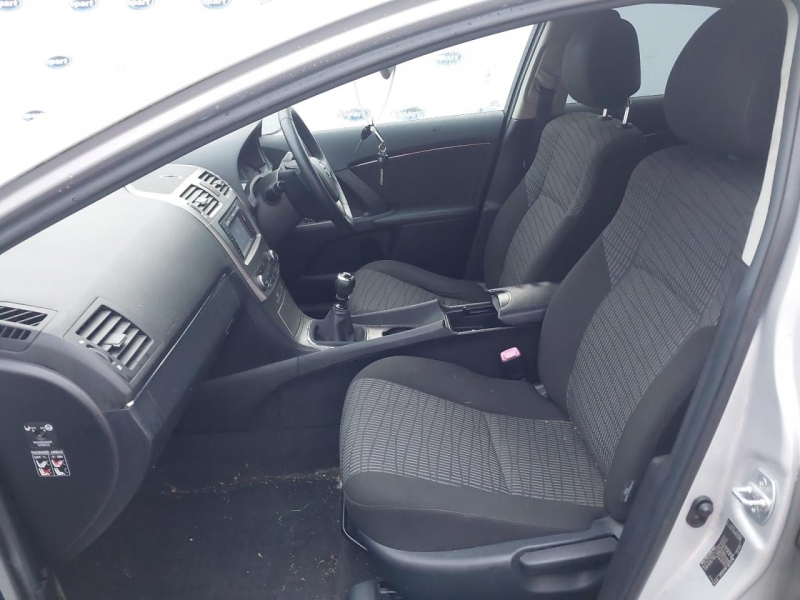 U9, Toyota Avensis 2010, 1.8, бензин, МКПП