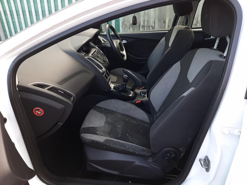 W124, Ford Focus 2011, 1.6, бензин, МКПП