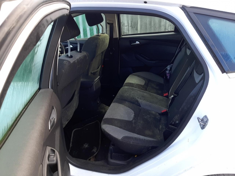 W124, Ford Focus 2011, 1.6, бензин, МКПП