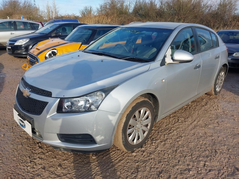 W136, Chevrolet Cruze 2011, 1.6, бензин, МКПП