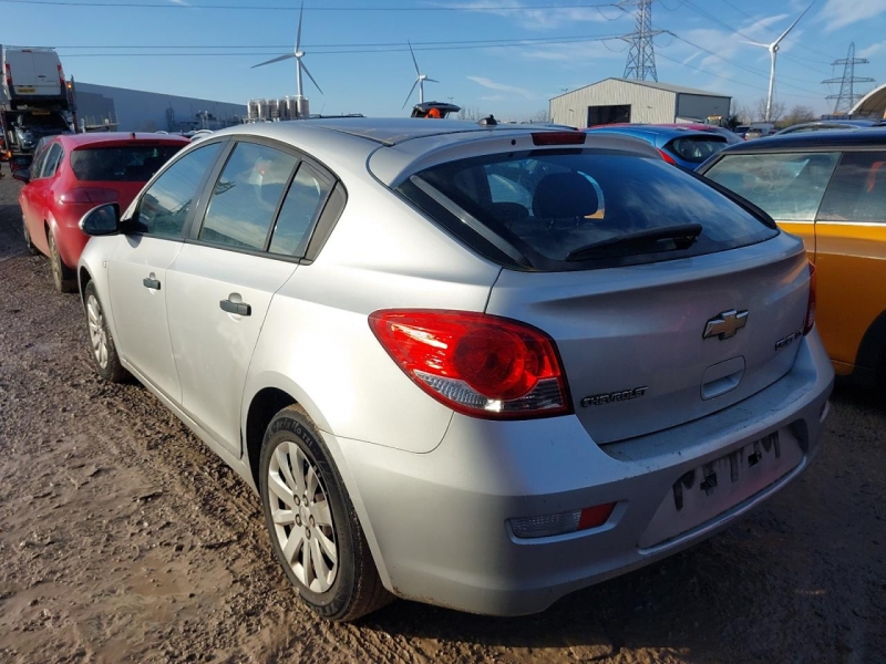 W136, Chevrolet Cruze 2011, 1.6, бензин, МКПП