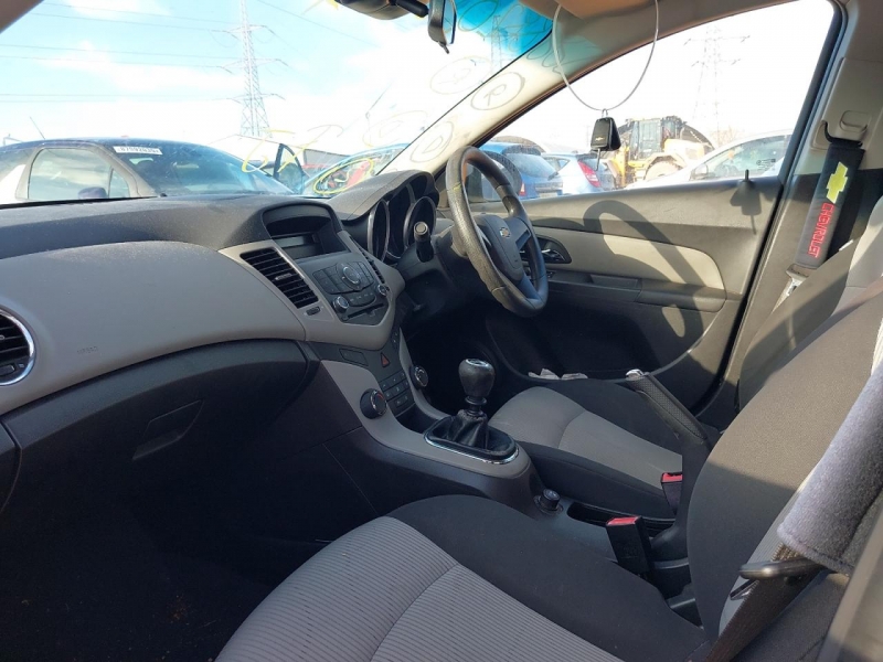 W136, Chevrolet Cruze 2011, 1.6, бензин, МКПП