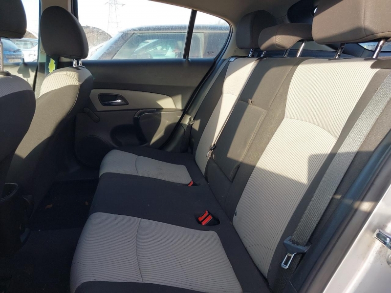 W136, Chevrolet Cruze 2011, 1.6, бензин, МКПП