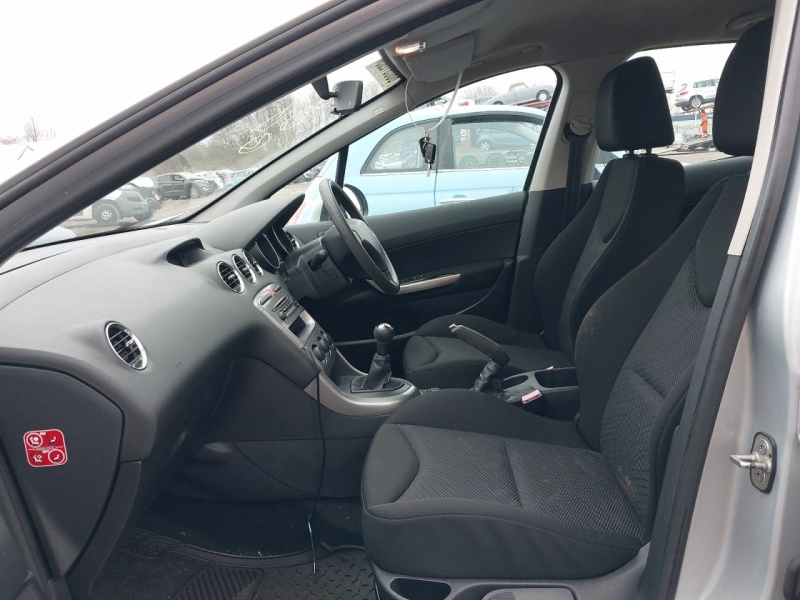 W157, Peugeot 308 2011, 1.6, бензин, МКПП
