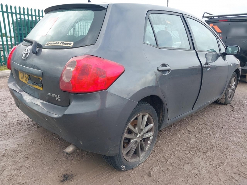 W166, Toyota Auris 2009, 1.3, бензин, МКПП