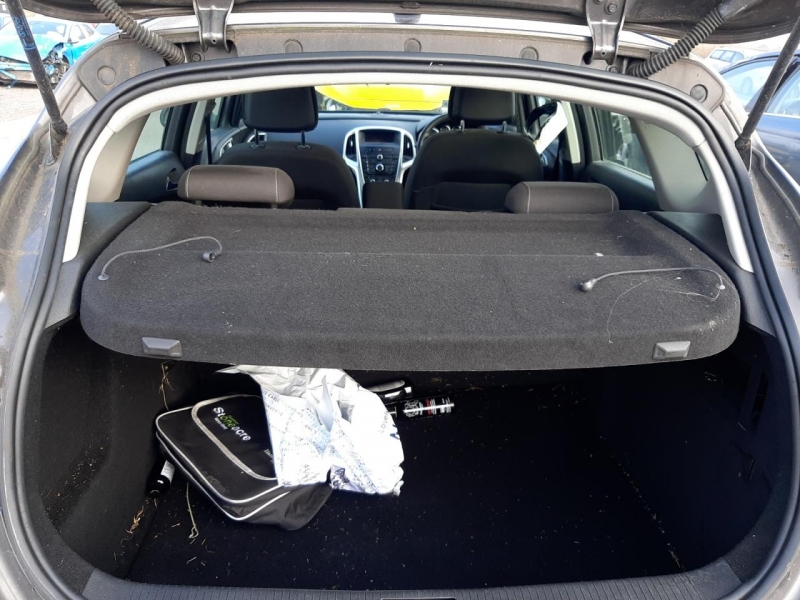 U69, Opel Astra 2012, 1.6, бензин, МКПП