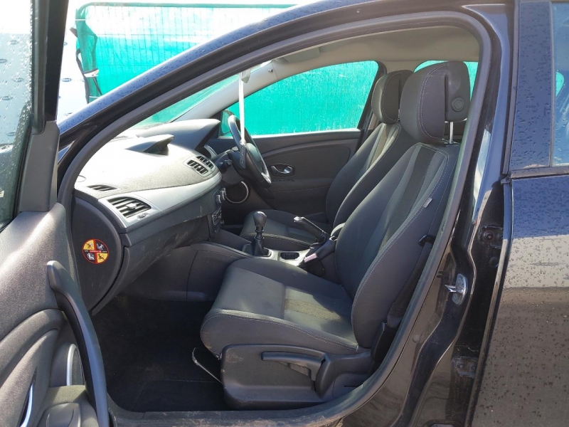 U71, Renault Megane 2009, 1.6, бензин, МКПП