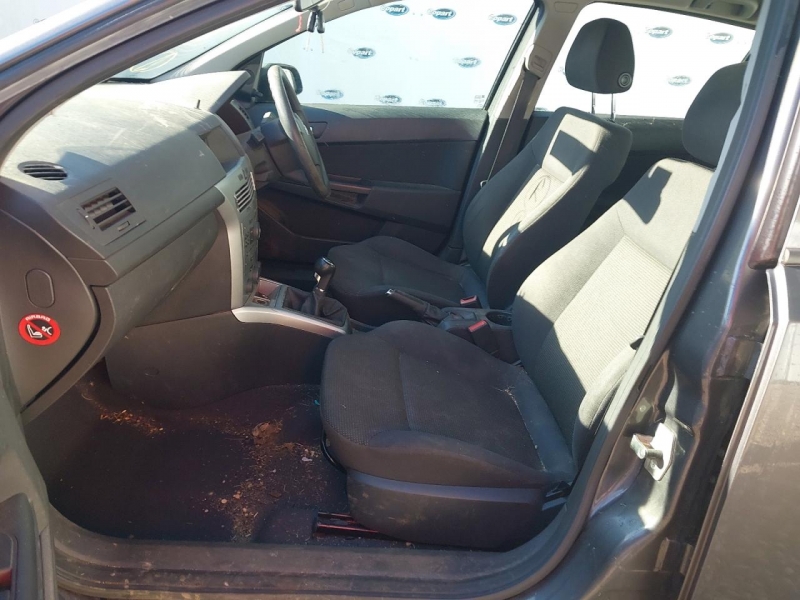 Y1, Opel Astra 2010, 1.6, бензин, МКПП