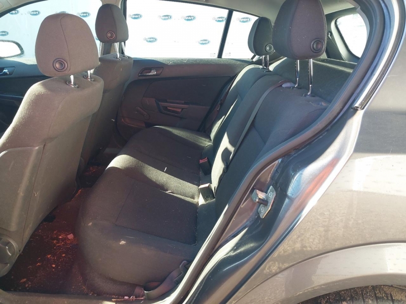 Y1, Opel Astra 2010, 1.6, бензин, МКПП