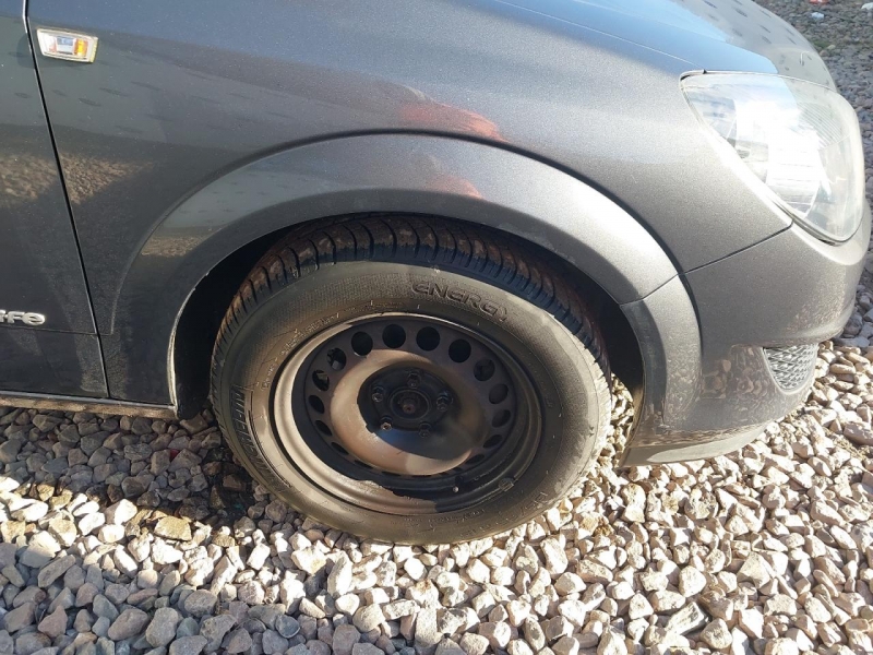 Y1, Opel Astra 2010, 1.6, бензин, МКПП