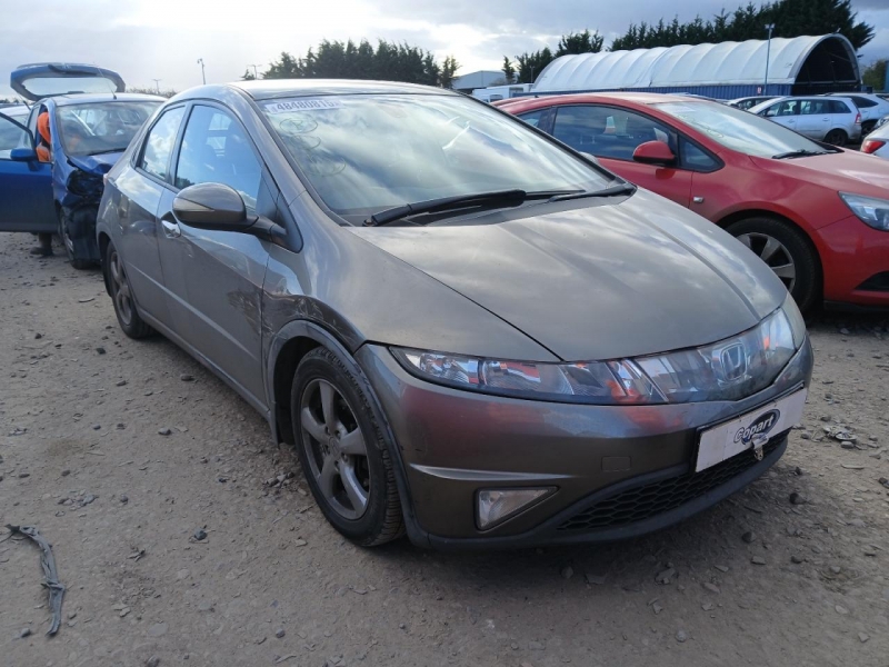 Y9, Honda Civic 2006, 1.8, бензин, МКПП