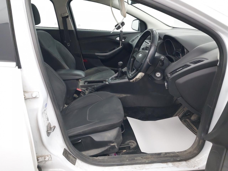 W214, Ford Focus 2015, 1.0, бензин, МКПП