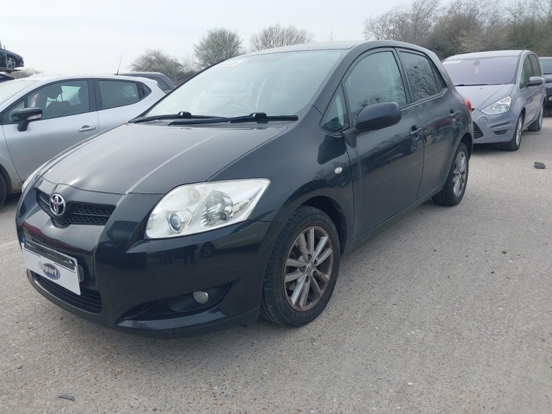 Y26, Toyota Auris 2010, 1.6, бензин, МКПП