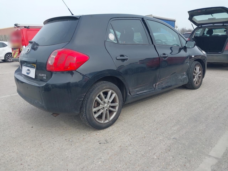 Y26, Toyota Auris 2010, 1.6, бензин, МКПП