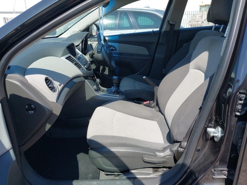 W229, Chevrolet Cruze 2009, 1.6, бензин, МКПП