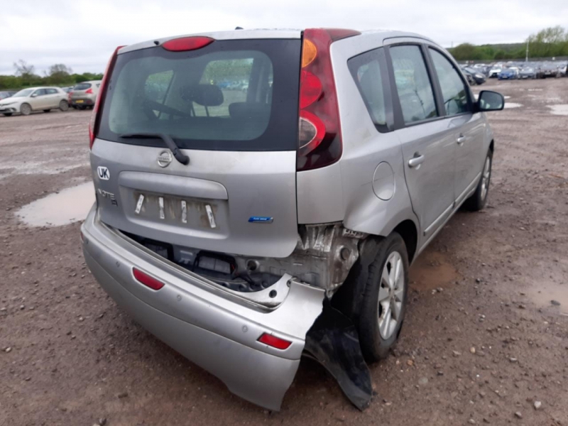 W239, Nissan Note 2010, 1.4, бензин, МКПП