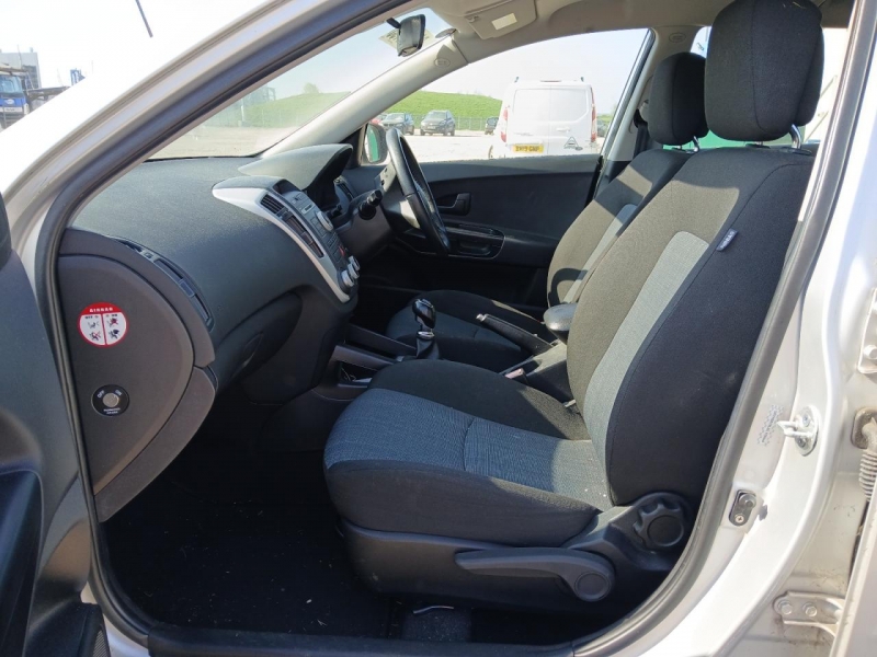 W273, Kia Ceed 2010, 1.6, дизель, МКПП