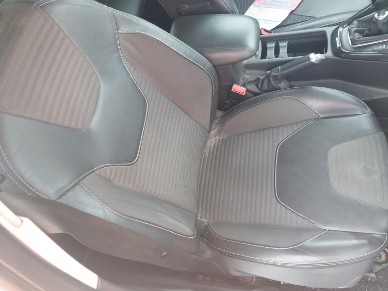W277, Ford Focus 2015, 1.0, бензин, МКПП