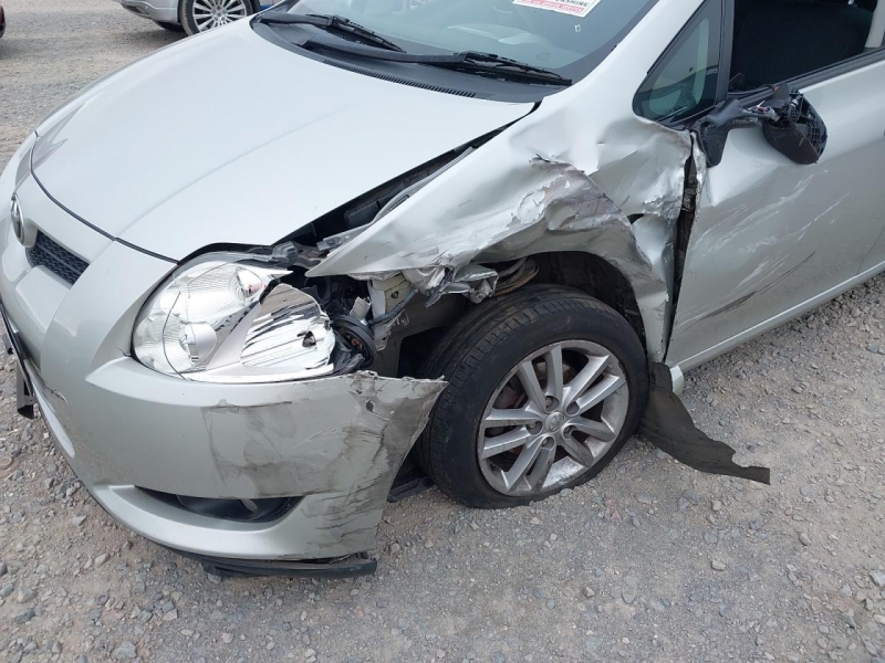 Y98, Toyota Auris 2009, 1.6, бензин, МКПП