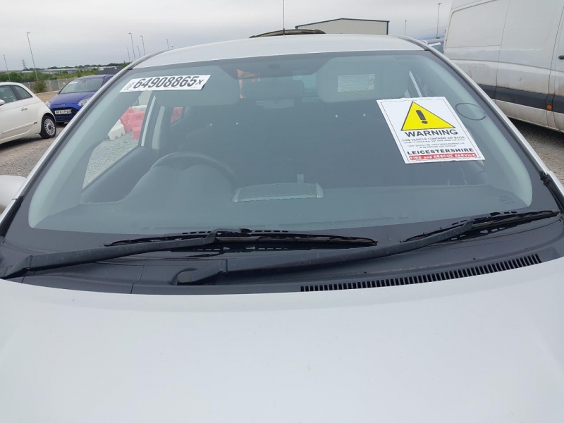 Y98, Toyota Auris 2009, 1.6, бензин, МКПП