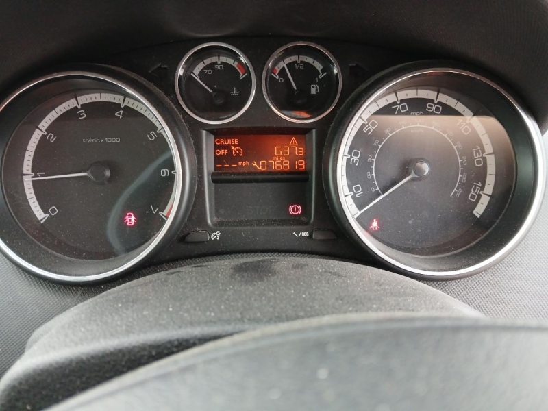 Y109, Peugeot 308 2011, 1.6, бензин, МКПП