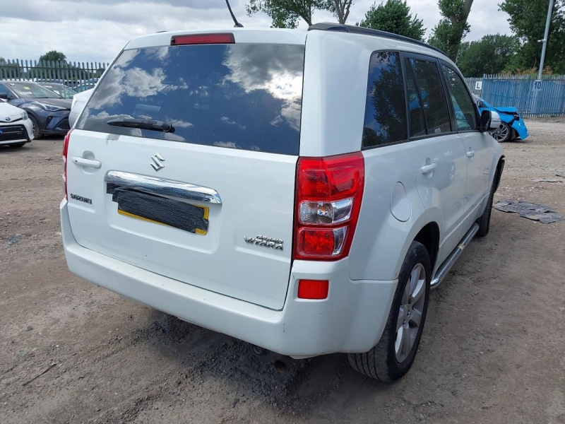 Y112, Suzuki Grand Vitara 2012, 2.4, бензин, МКПП