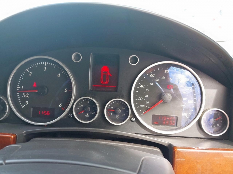 W318, VW Touareg 2004, 2.5, дизель, МКПП