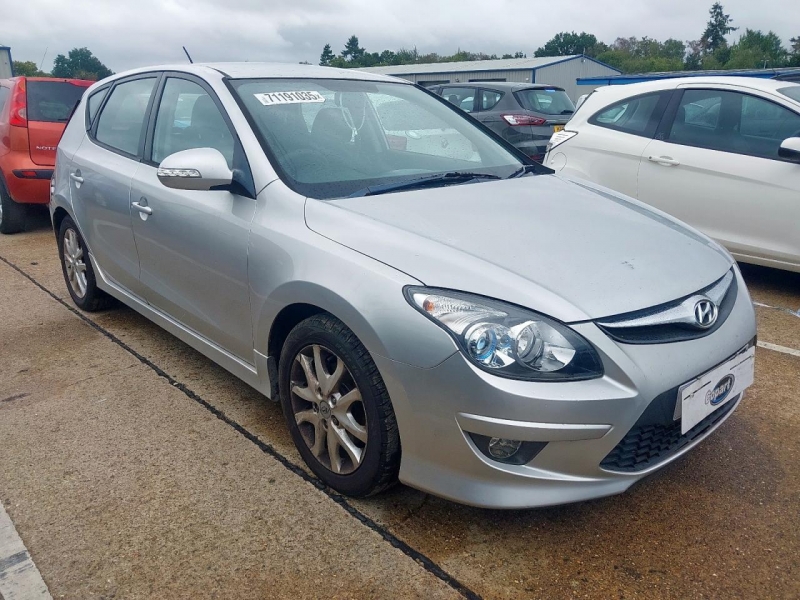 W320, Hyundai i30 2012, 1.4, бензин, МКПП